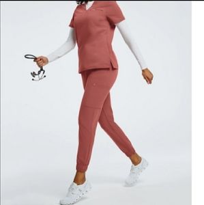 Jaanuu Limited Edition 🧡Spice🧡 Scrub Set